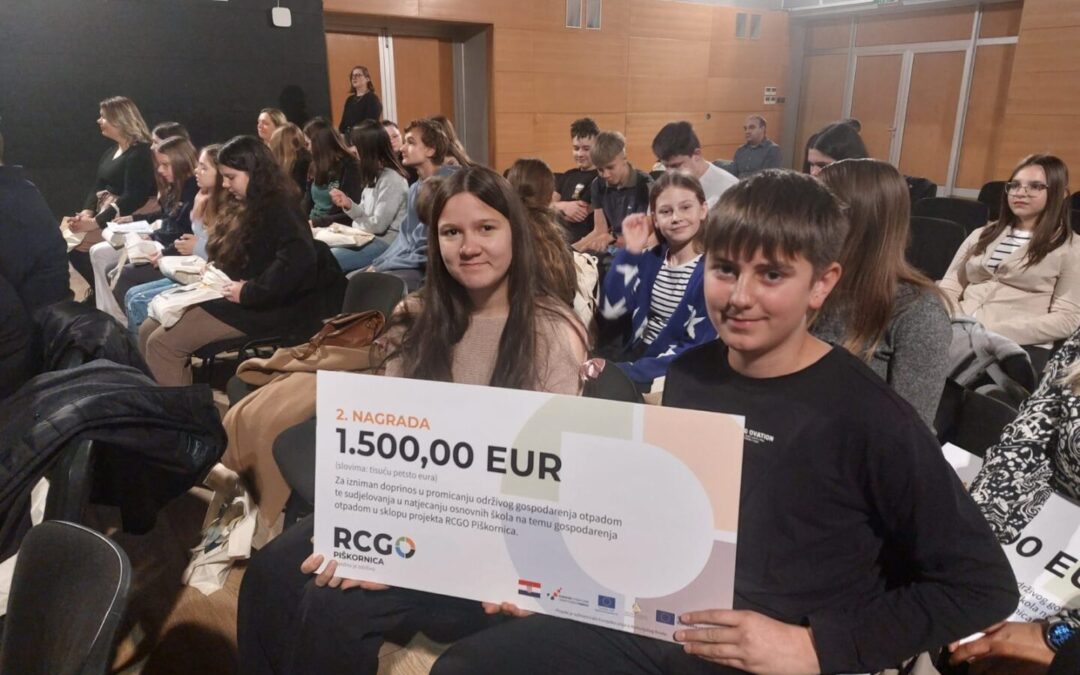 Od otpada do elegancije:Eko glam 7.c osvojio 2. mjesto