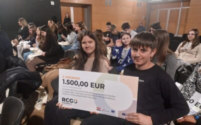 Od otpada do elegancije:Eko glam 7.c osvojio 2. mjesto